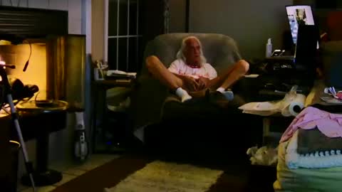 Snapshot of ricks4fun chatting on 09/16/25, 04:57 PINK HOLE TWINK online show from 09/16/25, 04:57