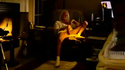 Snapshot of ricks4fun chatting on 10/18/25, 04:26 PINK HOLE TWINK online show from 10/18/25, 04:26