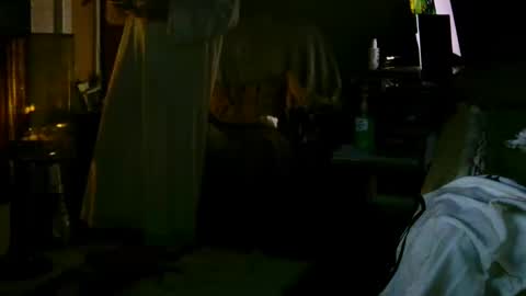 Snapshot of ricks4fun chatting on 12/18/25, 01:33 PINK HOLE TWINK online show from 12/18/25, 01:33