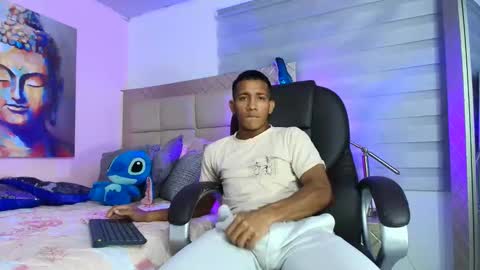 Snapshot of ricky_23cm_ chatting on 02/05/26, 02:16 RICKY online show from 02/05/26, 02:16