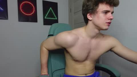 Snapshot of ricky_becko chatting on 09/29/25, 02:33 RICKY BECKO online show from 09/29/25, 02:33