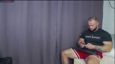 Snapshot of rickymiami1 chatting on 09/11/25, 06:19 rickymiami1 online show from 09/11/25, 06:19