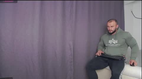 Snapshot of rickymiami1 chatting on 10/16/25, 06:31 rickymiami1 online show from 10/16/25, 06:31