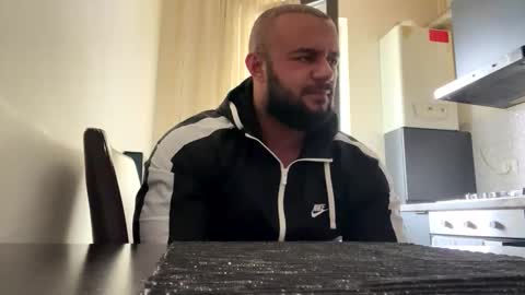 Snapshot of rickymiami1 chatting on 10/27/25, 08:40 rickymiami1 online show from 10/27/25, 08:40