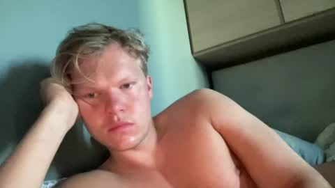 Snapshot of rico_self_facial chatting on 06/26/26, 04:50 Rico online show from 06/26/26, 04:50