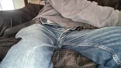 Snapshot of rico_y_suave_4u chatting on 04/19/26, 08:44 Easy if yun are good see my pics online show from 04/19/26, 08:44