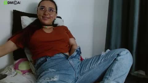 Candy online show from 11/08/25, 04:45