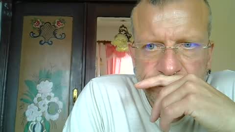Snapshot of ricogumpi chatting on 06/17/26, 11:12 ricogumpi online show from 06/17/26, 11:12