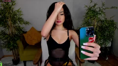 Layla online show from 04/05/26, 03:15