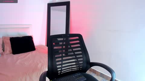 ri ri online show from 02/05/25, 12:31