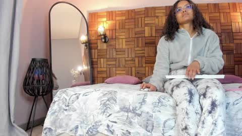 Sara online show from 01/23/25, 10:01