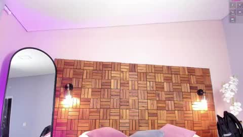 Sara online show from 02/19/25, 10:12