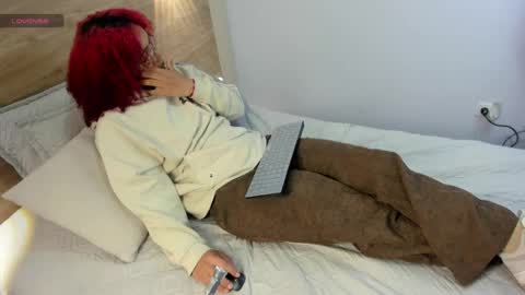 Snapshot of rihannadeep chatting on 04/02/26, 10:35 Sara online show from 04/02/26, 10:35