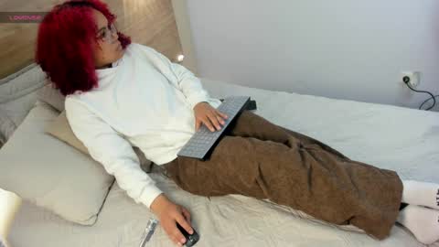 Snapshot of rihannadeep chatting on 04/09/26, 09:58 Sara online show from 04/09/26, 09:58