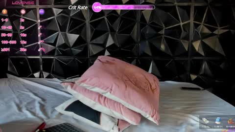 Snapshot of rihannagil chatting on 01/14/25, 09:30 rihanna online show from 01/14/25, 09:30