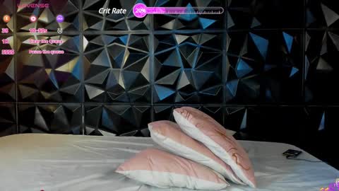 Snapshot of rihannagil chatting on 02/15/25, 10:10 rihanna online show from 02/15/25, 10:10