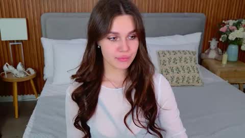 Rihanna online show from 11/12/25, 05:24