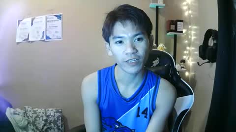 Snapshot of riiichie12 chatting on 02/22/26, 03:43 riiichie12 online show from 02/22/26, 03:43