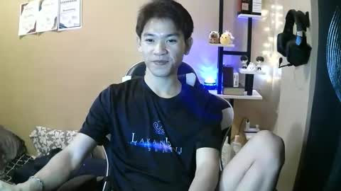 Snapshot of riiichie12 chatting on 02/23/26, 05:10 riiichie12 online show from 02/23/26, 05:10