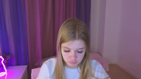 Rina online show from 11/12/25, 10:20