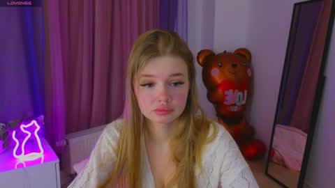 Rina online show from 04/11/26, 08:46