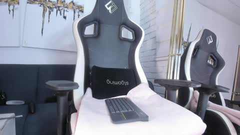 kamila online show from 12/24/24, 07:06