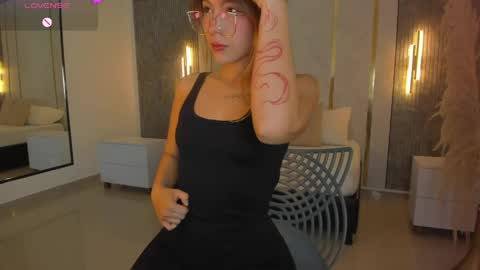 Riley Sierra online show from 04/06/26, 01:01