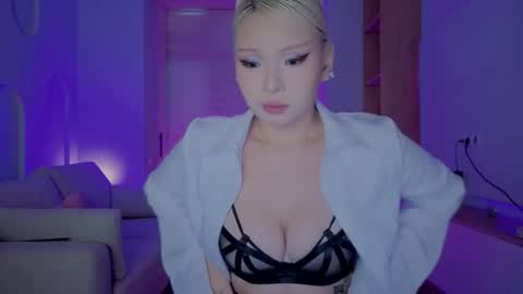 rileymee online show from 09/23/25, 12:52