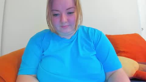 rina16 online show from 11/25/25, 07:19