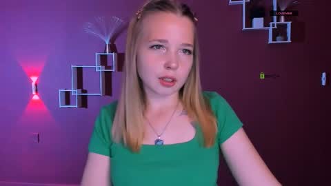 Snapshot of rina_gold_ chatting on 05/11/26, 07:58 Rina online show from 05/11/26, 07:58