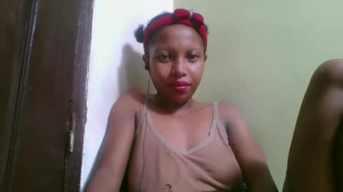 rinah654271 online show from 03/28/26, 02:38