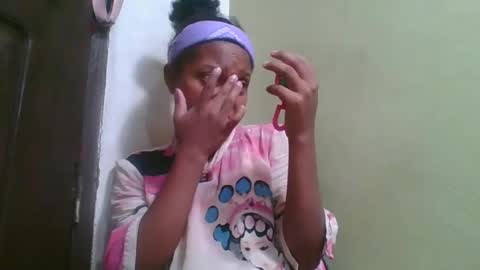 rinah654271 online show from 05/18/26, 04:07
