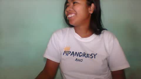 Snapshot of rinah856024 chatting on 05/19/26, 04:19 rinah856024 online show from 05/19/26, 04:19