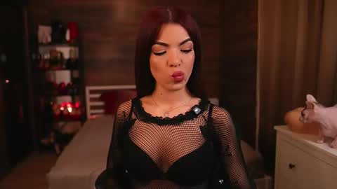 Snapshot of rinathequeen chatting on 02/13/26, 07:04 rinathequeen online show from 02/13/26, 07:04