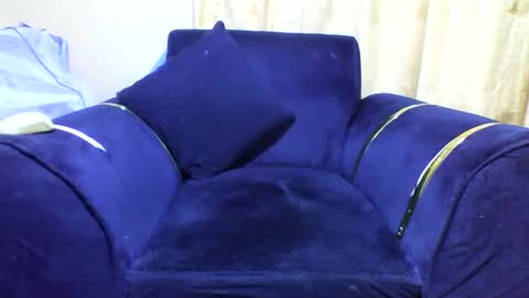 Snapshot of rio_sky chatting on 10/16/25, 10:44 cookie online show from 10/16/25, 10:44