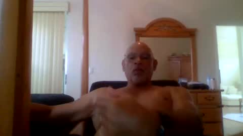 Snapshot of rionel chatting on 02/05/25, 08:14 RioNel online show from 02/05/25, 08:14