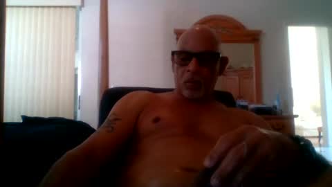 Snapshot of rionel chatting on 02/06/25, 08:34 RioNel online show from 02/06/25, 08:34