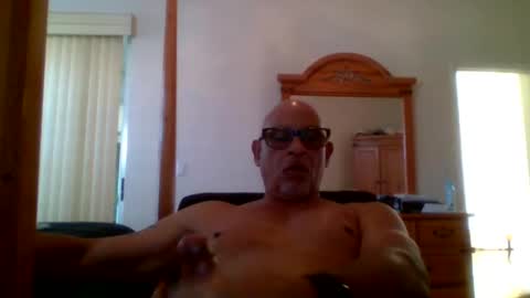 Snapshot of rionel chatting on 02/20/25, 10:04 RioNel online show from 02/20/25, 10:04