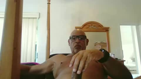 Snapshot of rionel chatting on 11/04/25, 06:51 RioNel online show from 11/04/25, 06:51