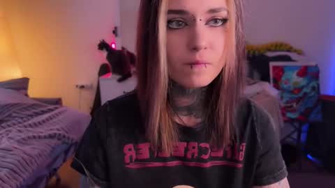   DianaBrite            fansl y online show from 02/11/26, 02:33