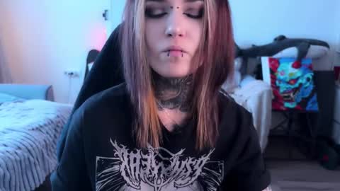   DianaBrite            fansl y online show from 02/17/26, 01:07