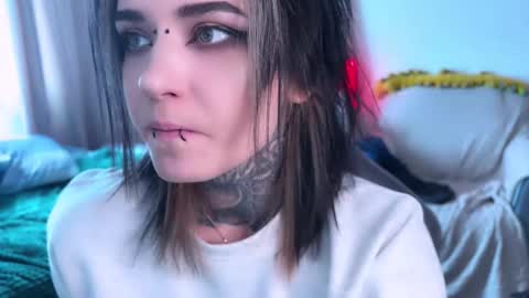   DianaBrite            fansl y online show from 03/18/26, 10:07