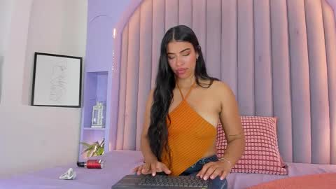 RIRI  online show from 10/27/25, 08:02