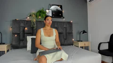 RIRI  online show from 10/28/25, 11:51