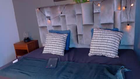 RIRI  online show from 11/21/25, 08:07