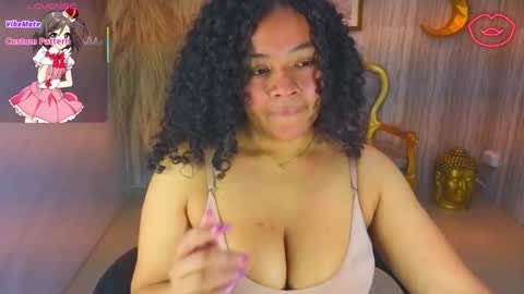 Snapshot of risada_temptation_s chatting on 09/27/25, 04:28 Risada online show from 09/27/25, 04:28