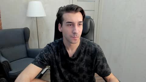 Snapshot of rishu_ chatting on 01/14/25, 10:38 VAnitas online show from 01/14/25, 10:38