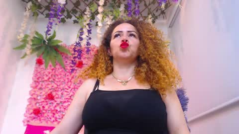 Snapshot of risitos_de_oro_ chatting on 05/10/26, 03:06 Risitos De Oro online show from 05/10/26, 03:06