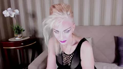 rita_farell online show from 02/02/26, 09:35