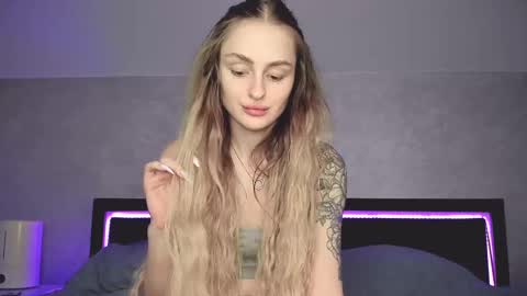 Rita online show from 03/09/25, 03:27